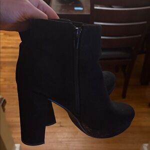 Dream Pairs Elegant Black Heeled Boots